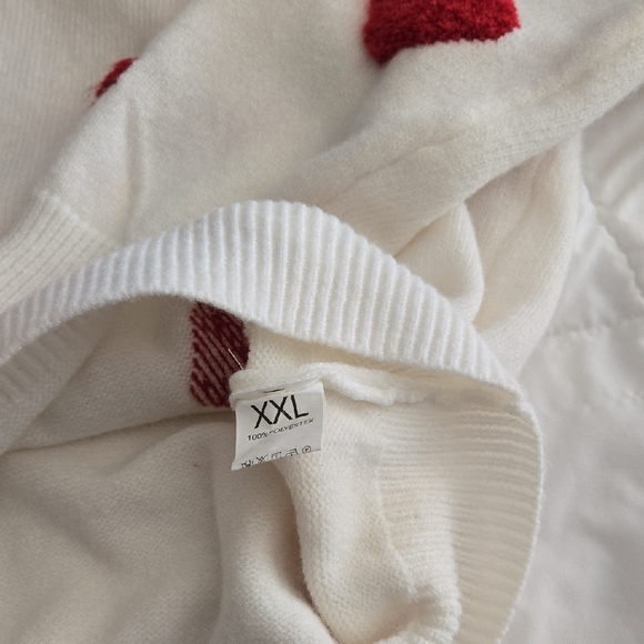 Cozy White Sweater with Red Heart Accents - Picture 4 of 4